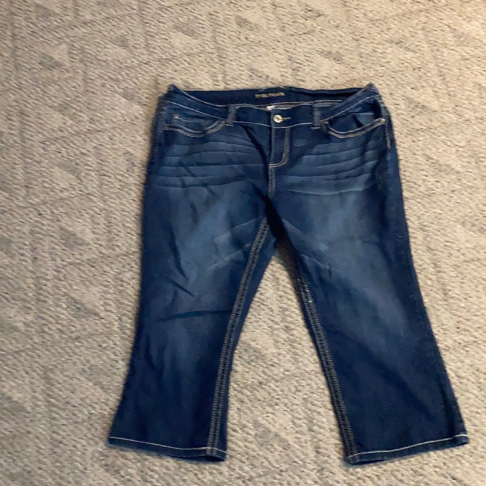 Maurices Capri